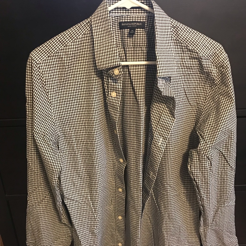 Banana Republic Men’s non-iron dress shirt
